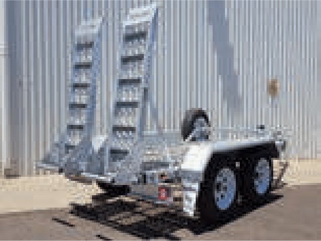 Split back.ramped trailer